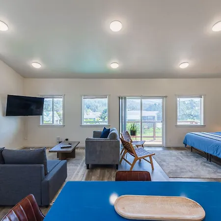 #Stayinmydistrict Oceanview Studio Loft Port Orford Exterior photo