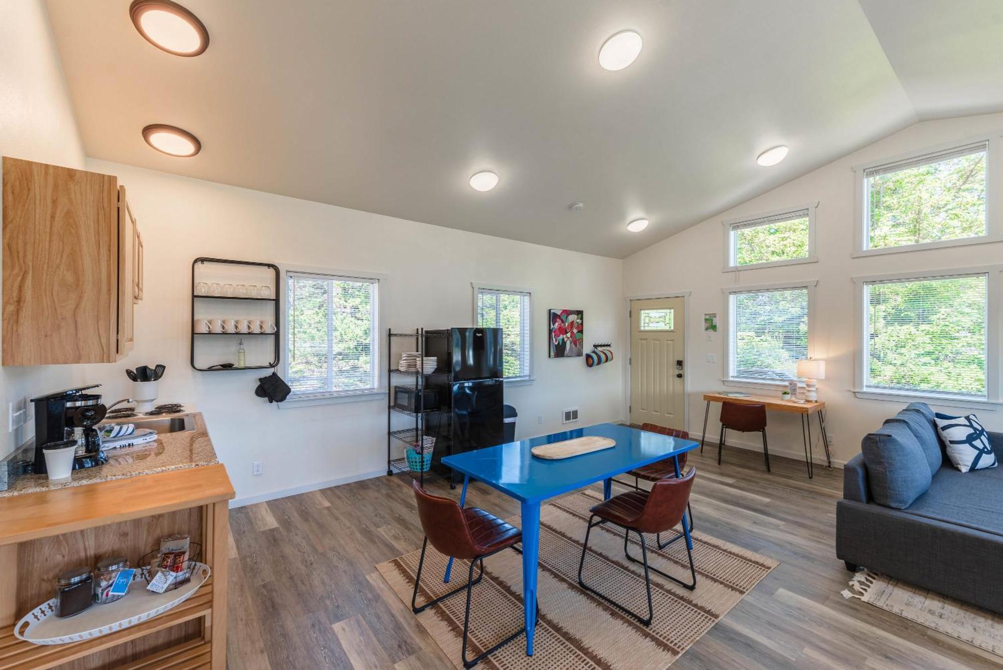 #stayinmydistrict Oceanview Loft Port Orford