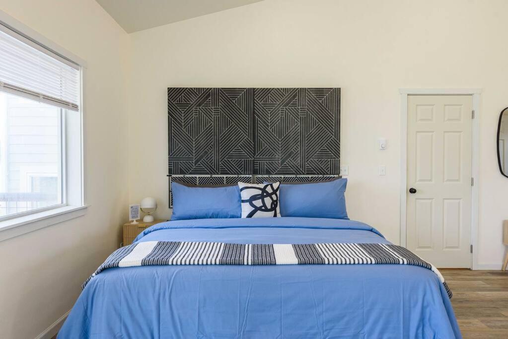#stayinmydistrict Oceanview Loft * Port Orford