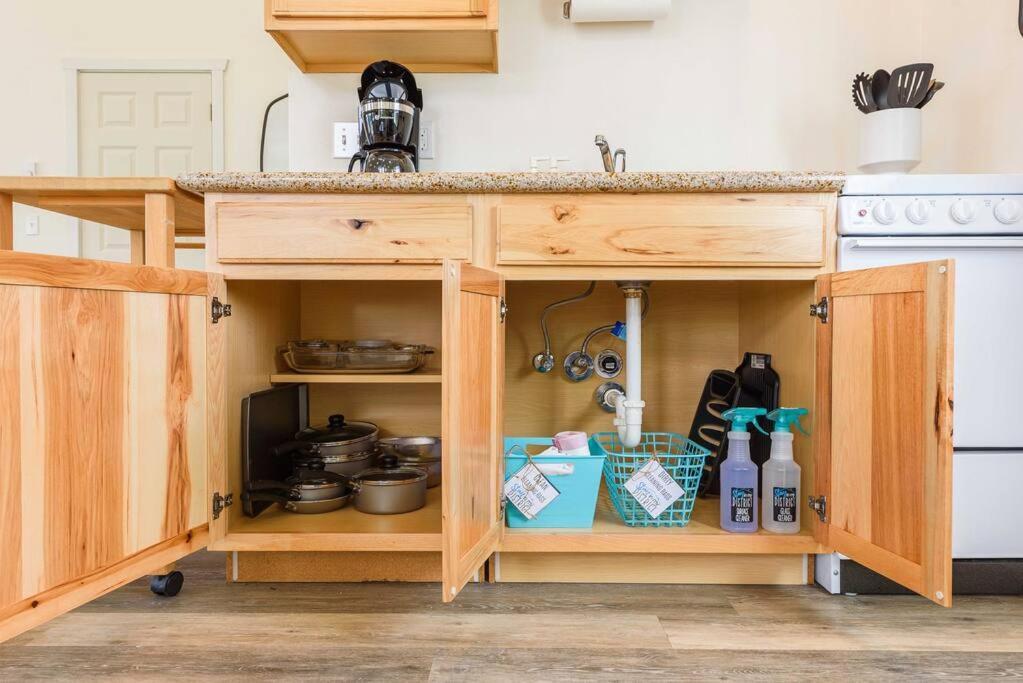 #stayinmydistrict Oceanview Loft Port Orford