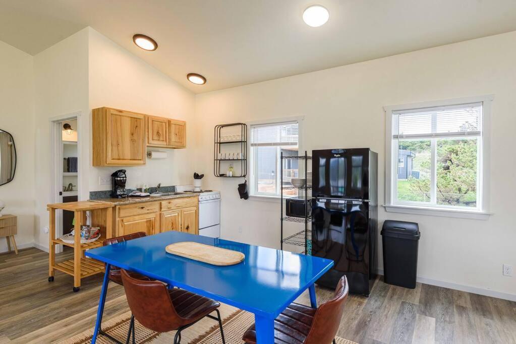 #stayinmydistrict Oceanview Loft
