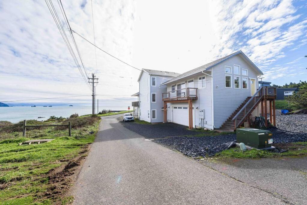 #stayinmydistrict Oceanview Loft Appartement Port Orford
